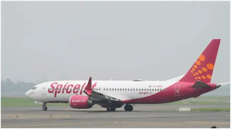 spicejet-salary-delay-employees-distressed-as-higher-paid-staff-face-10-15-day-delay-what-next-for-6000-workers