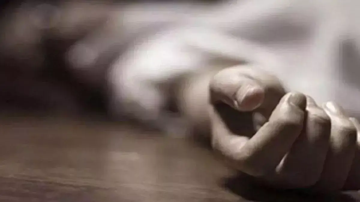 Maharashtra News: आयफोन भेट देऊन टाकला लग्नासाठी दबाव; बदनामीची धमकी दिल्यानं तरुणीची आत्महत्या