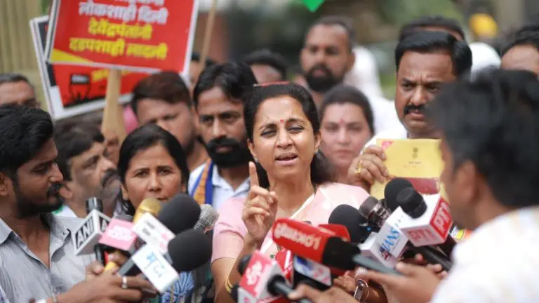 maharashtra-politics-supriya-sules-protest-against-the-public-safety-bill