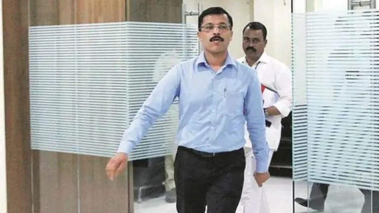 ias-tukaram-mundhe-issued-an-order-disability-employees-certificate-will-be-verified-of-working-under-zp