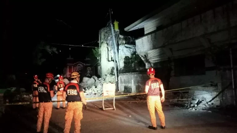strong-earthquake-hits-off-the-coast-of-cebu-city-in-the-philippines