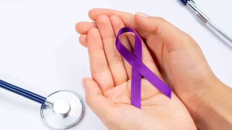 belly-fat-increases-the-risk-of-endometrial-cancer-in-women-identify-it-through-these-symptoms