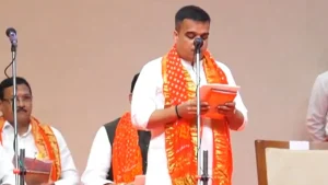 Gujarat cabinet: गुजरात सरकारमध्ये हर्ष संघवी यांनी घेतली उपमुख्यमंत्री पदाची शपथ, इतरही मंत्र्यांनी घेतली शपथ