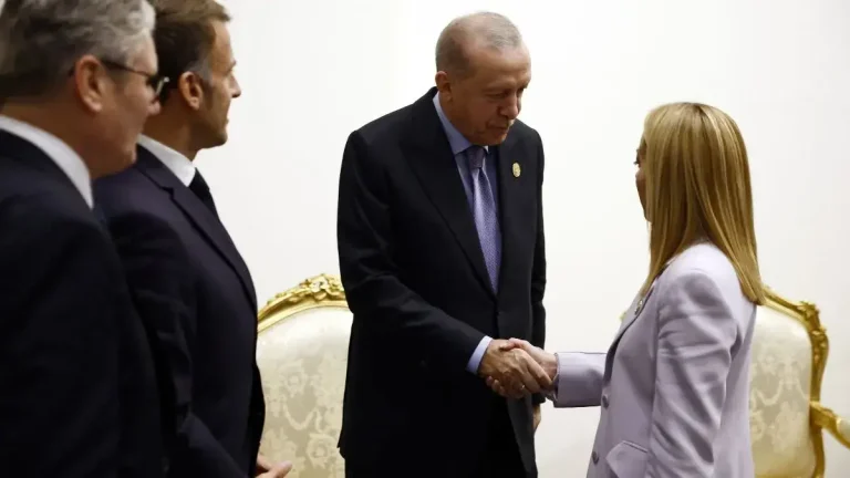 turkey-tayyip-erdogan-asks-giorgia-meloni-to-quits-moking-at-gaza-peace-summit