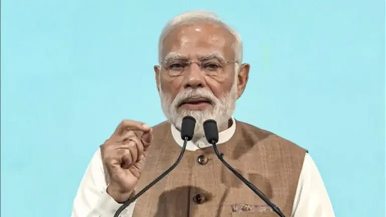 pm-narendra-modi-pitches-india-as-steady-lighthouse-in-maritime-week-2025-event