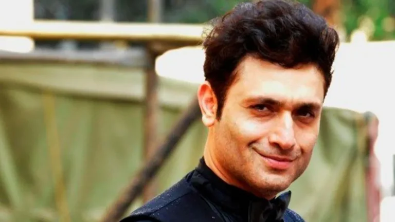 superhit-hero-shiney-ahuja-had-to-sell-clothes-could-not-get-work-for-10-years-a-rape-case-ended-his-career
