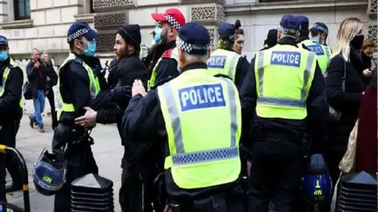 uk-news-racist-attack-in-uk-indian-woman-raped-go-back-to-india-shouted