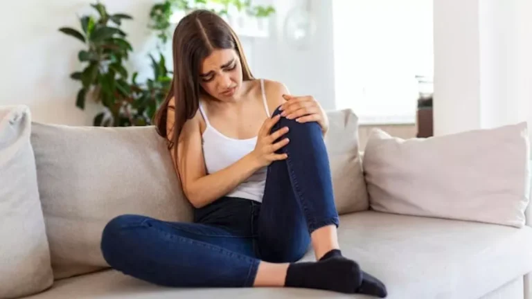 arthritis-prevention-tips-sitting-for-too-long-can-cause-arthritis-learn-from-doctors-how-to-avoid-it