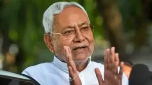 Bihar Election:  ऐन निवडणुकीच्या तोंडावर नितीश कुमार यांना मोठा धक्का, दिग्गज नेत्यांने ठोकला रामराम!