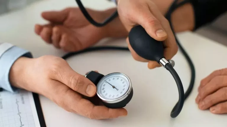 blood-pressure-increases-not-due-to-just-one-reason-but-due-to-8-reasons-take-care-before-it-is-too-late-otherwise-you-will-regret-it