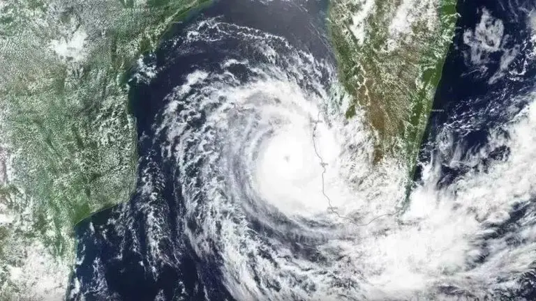 shakti-cyclonic-intensity-increased-administration-issued-an-alert-not-to-go-into-arabian-sea