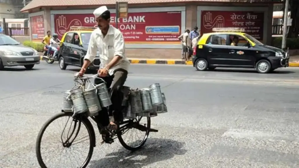 Mumbai Dabbawala : मुंबईतील डबेवाले 20 ते 25 ऑक्टोबर दरम्यान जाणार सुट्टीवर, पगाराबाबत केले मोठे आवाहन