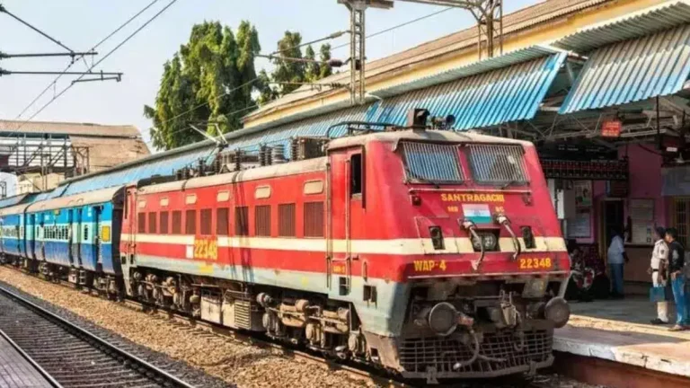western-railway-decides-to-stop-platform-ticket-sales-at-4-stations-due-to-festive-rush