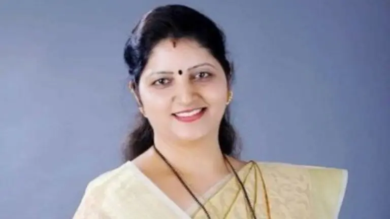 possible-action-against-rupali-chakankar-in-the-female-doctor-suicide-case