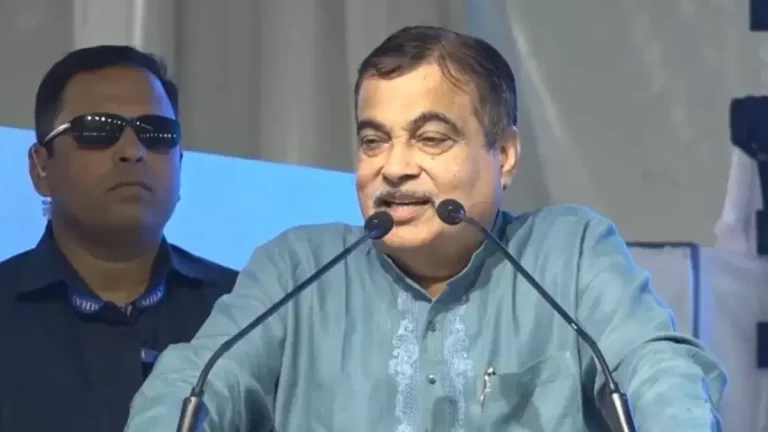 nitin-gadkari-inaugurates-commercial-battery-swapping-station-in-sonipat
