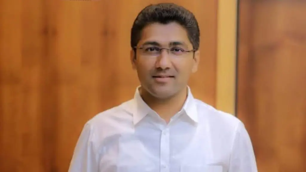 राष्ट्रवादीच्या आमदारामुळे अजित पवार अडचणीत, अल्पसंख्यक आमदार आणि समाज नाराज