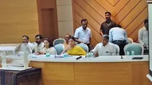 Local Body Election: राज्यातील नगरपालिका, नगरपंचायतींच्या नगराध्यक्षपदासाठी आरक्षण जाहीर; पाहा संपूर्ण लिस्ट