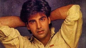 जेव्हा Akshay Kumar सेटवर एका गाण्याची करत होता शूटिंग, तेव्हा त्याच्यावर मुलींनी फेकली 100 अंडी 