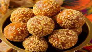 Sesame Jaggery Health Benefits: हिवाळ्यात दररोज खा तीळ आणि गूळ, या 7 आरोग्य समस्या करेल दूर