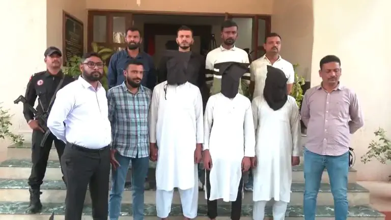 gujarat-ats-arrested-3-terrorists-and-major-plot-of-terrorist-attack-in-country-was-foiled