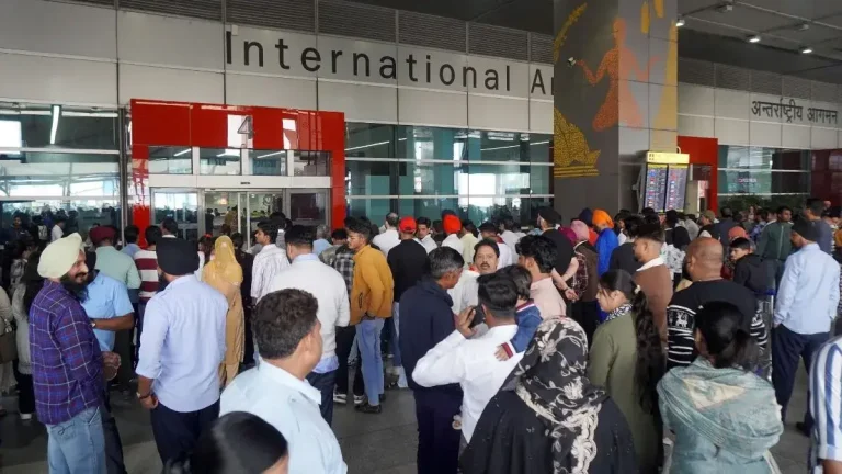 delhi-international-airport-flight-delays-major-airlines-reveal-reasons