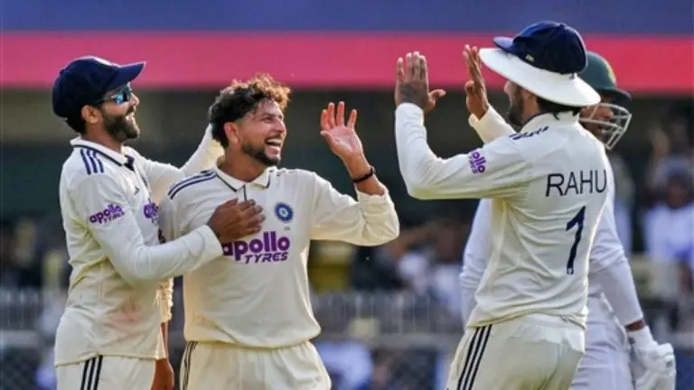 ind-vs-sa-2nd-test-1st-day-highlights-south-africa-strong-start-kuldeep-yadav-takes-three-wicket