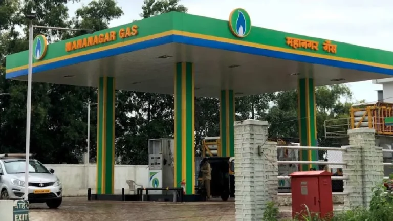 gas-pipeline-updates-damaged-gas-pipeline-stops-mumbai-long-queue-of-vehicles-outside-cng-pumps