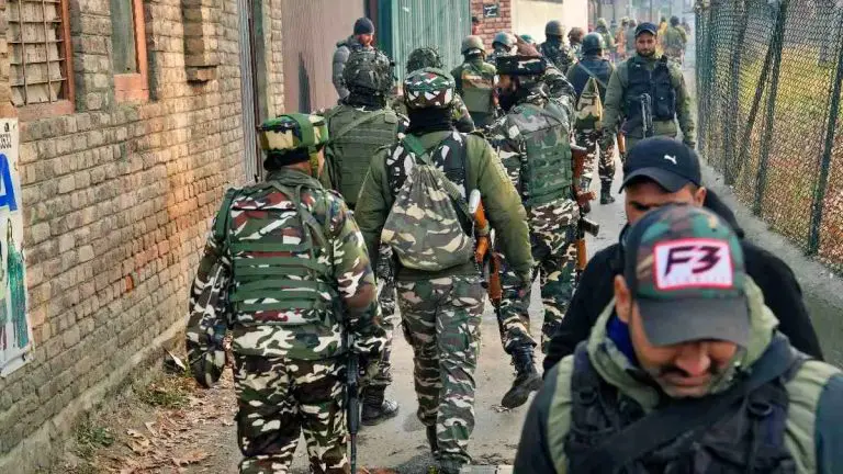 how-did-blast-happen-at-nowgam-police-station-in-srinagar-home-ministry-gave-clarification