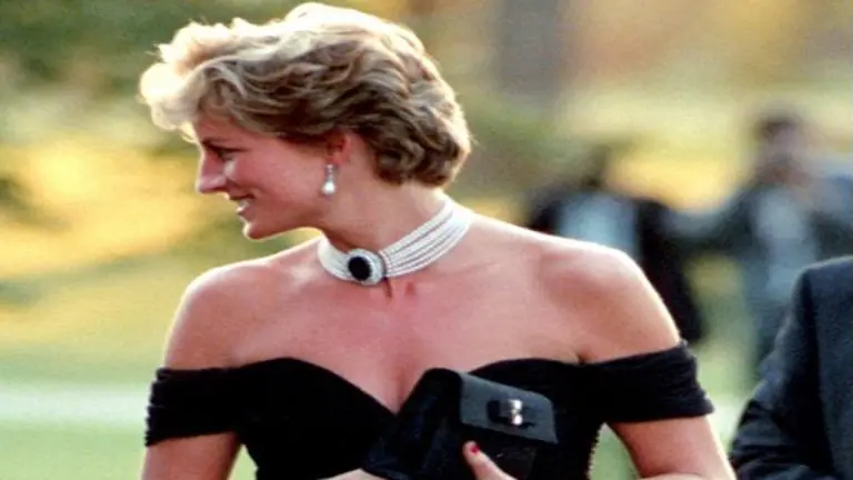 the-revenge-dress-when-princess-diana-gave-the-world-an-answer-with-her-the-revenge-dress-read-the-fascinating-story-of-the-fashion-world