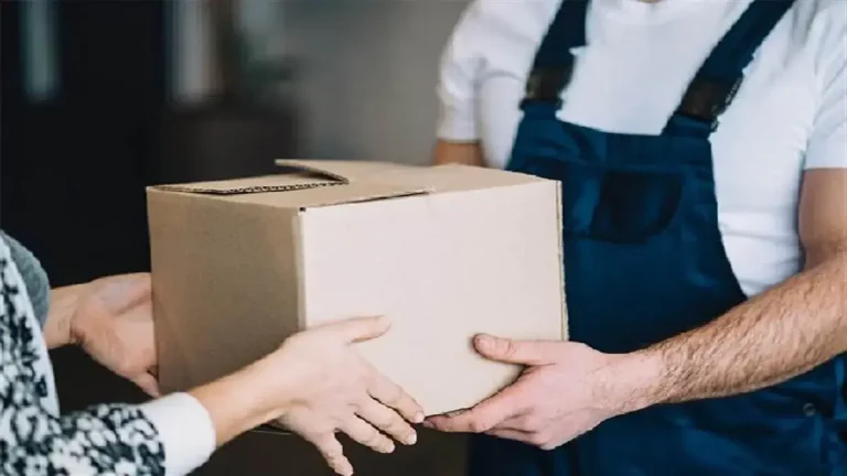 usa-women-ordered-online-medicine-got-human-body-parts-in-box-called-police