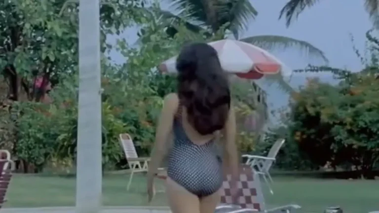 karisma-kapoor-ruined-her-family-reputation-in-her-very-first-film-she-was-a-female-superstar