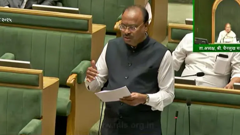 shet-panand-rasta-yojana-cm-baliraja-farm-access-roads-scheme-cabinet-approved-for-implementation