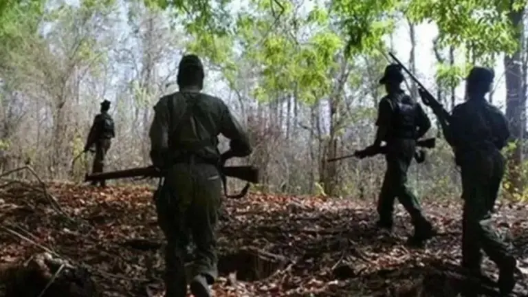 encounter-in-chhattisgarh-on-bijapur-dantewada-border-7-maoists-killed-3-jawans-martyred