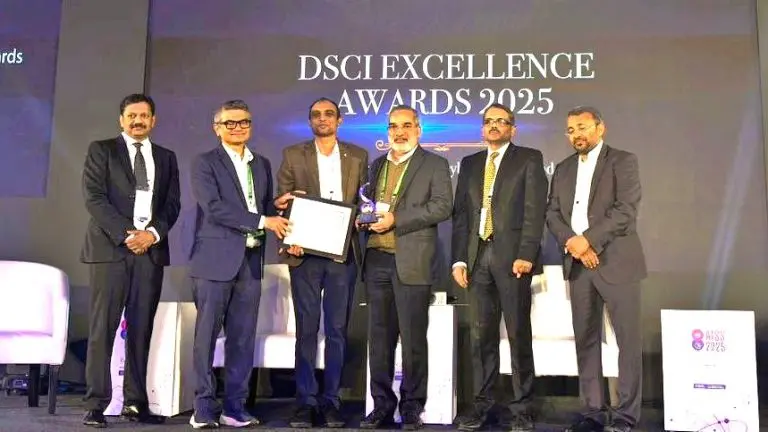 nfsu-receives-dsci-excellence-award-for-the-third-consecutive-year-for-excellence-in-digital-forensics