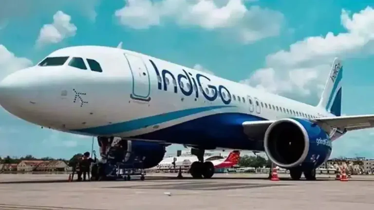 indigo-flight-emergency-landing-at-mumbai-airport-after-bomb-threat