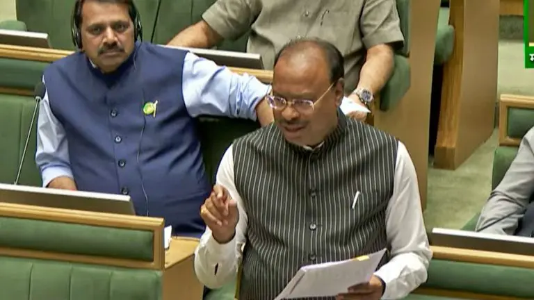 winter-session-2025-bill-to-relax-tukdebandi-maharashtra-land-revenue-code-amendment-bill-2025-passed-in-assembly