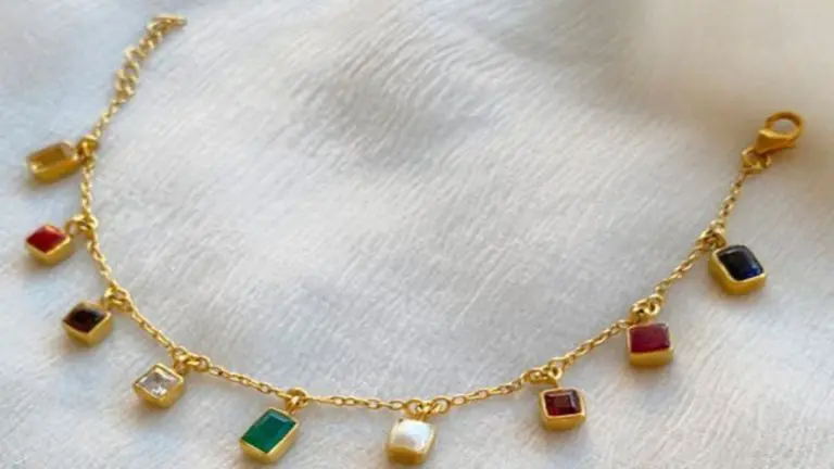navratna-jewelry-story-navratna-jewelry-is-a-confluence-of-art-faith-and-the-nine-planets-its-history-is-centuries-old