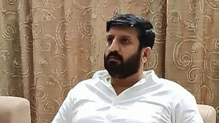 pune-gangster-nilesh-ghaywal-declared-absconder-by-court-property-will-be-confiscation