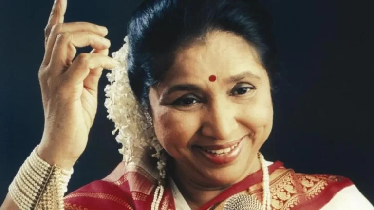asha-bhosle-dum-maro-dum-song-created-a-sensation-54-years-ago-it-was-banned-on-tv-and-radio
