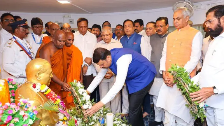 chief-minister-paid-tribute-to-ambedkar-on-the-occasion-of-mahaparinirvan-day