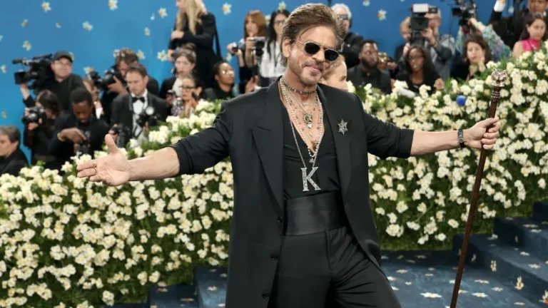 shah-rukh-khan-has-achieved-another-big-feat-earning-this-position-among-the-most-stylish-stars-in-the-world