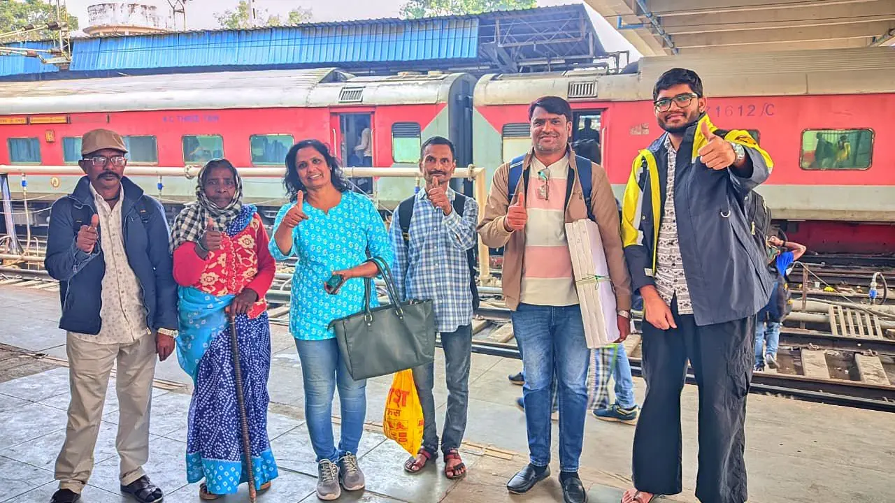 सुवर्णक्षण! कधी चौकात बसून मागितली भीक, तेच नागपूरचे तिघे आता पाहणार प्रजासत्ताक दिनी कर्तव्यपथावर भारताचं वैभव