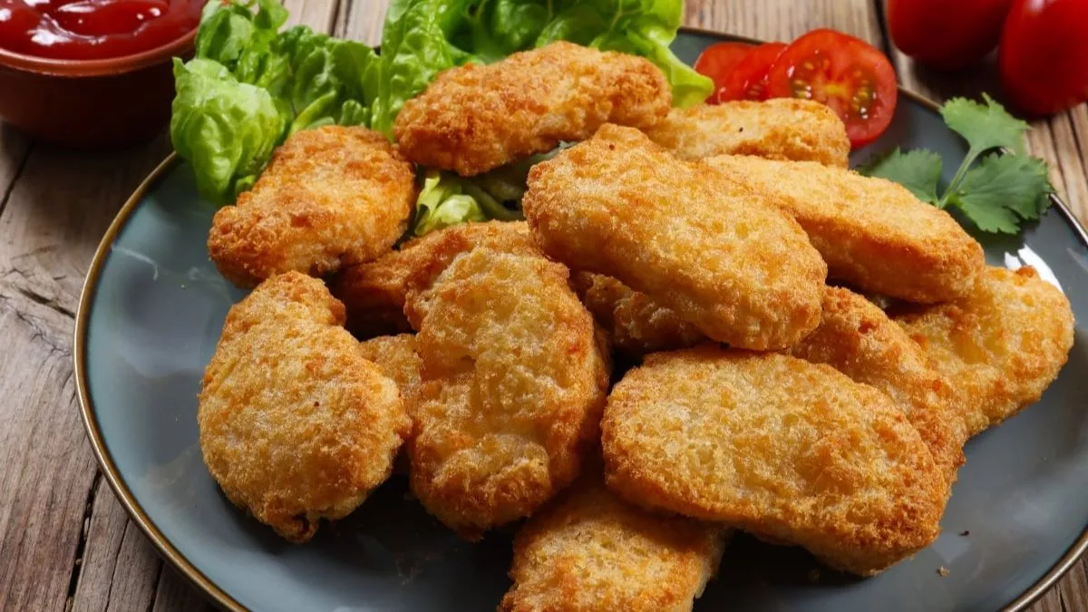 तुमच्या ही मुलांना काहीतरी नवीन आणि चविष्ट खायला आवडते का? या सोप्या पद्धतीने झटपट बनवा 'पोहे नगेट्स'