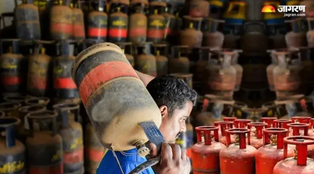 आता गॅस सिलिंडर बुक करण्यासाठी करा फक्त एक व्हॉट्सॲप मेसेज, रिफिल पोहोचेल तुमच्या घरी