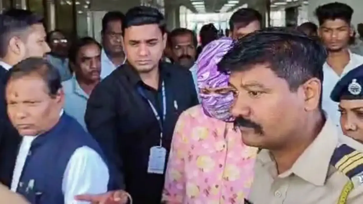 ‘अशा गोष्टी होतच असतात’, HR मॅनेजर तरुणींना बनवत होती शिकार; नाशिक TCS धर्मांतरण व लैंगिक शोषण प्रकरणात नवा खुलासा