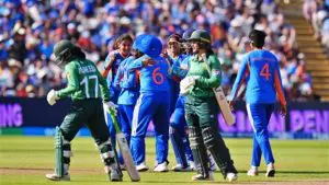 IND W vs PAK W:  दीप्ती शर्माच्या 5 विकेट अन् मंधानाची वादळी अर्धशतकी खेळी; भारताने पाकिस्तानला चारली धूळ, वाचा Highlights 