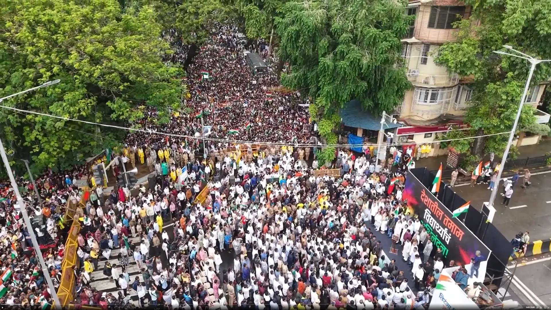 विद्यार्थ्यांनी पंतप्रधानांना दाखवून दिले की मते चोरली जाऊ शकतात जनता नाही - उद्धव ठाकरे