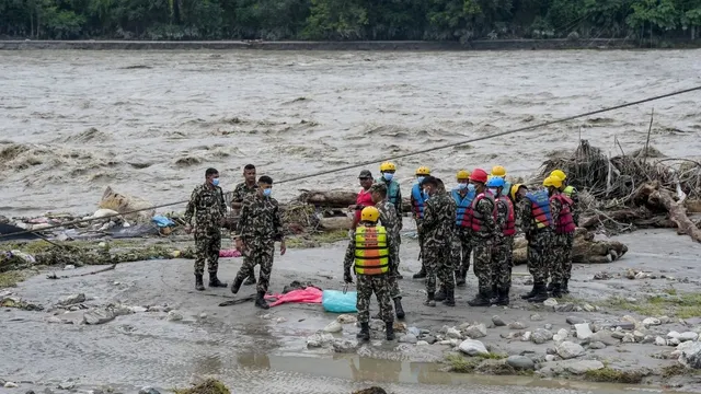 Nepal High Alert: नेपाळमध्ये पुन्हा महापुराचा धोका! भोटेकोशी नदीचा प्रवाह वाढला; प्रशासनाचा अलर्ट