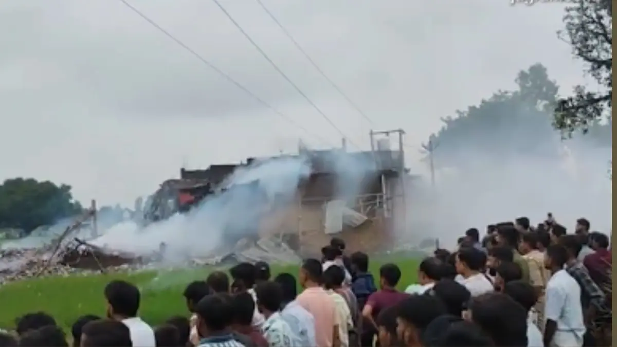 Kaushambi Factory Blast: फटाका कारखान्यात सलग स्फोटांनी हादरले मनौरी; 11 ठार, अनेक जण ढिगाऱ्याखाली अडकल्याची भीती