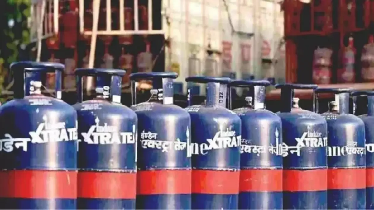 LPG Price Hike: आजपासून वाढले गॅस सिलिंडरचे दर.. कोणत्या शहरात किती महागला LPG? चेक करा लिस्ट